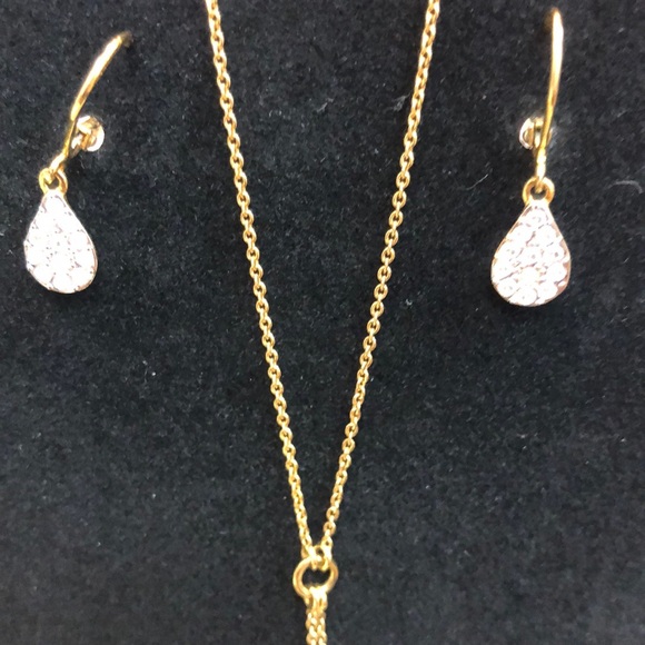 Necklace and earring combo. - Picture 2 of 3